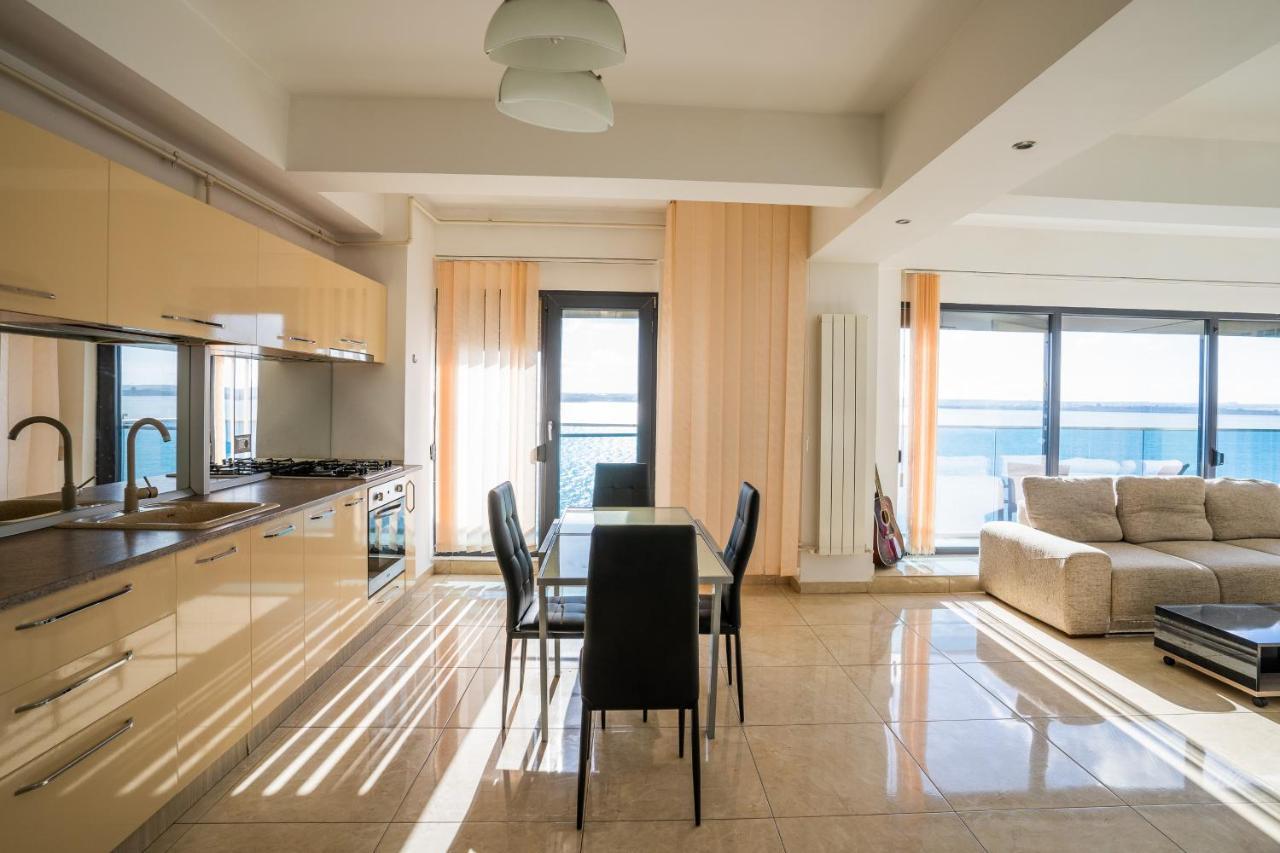 Mamaia Vip Apartment Bagian luar foto